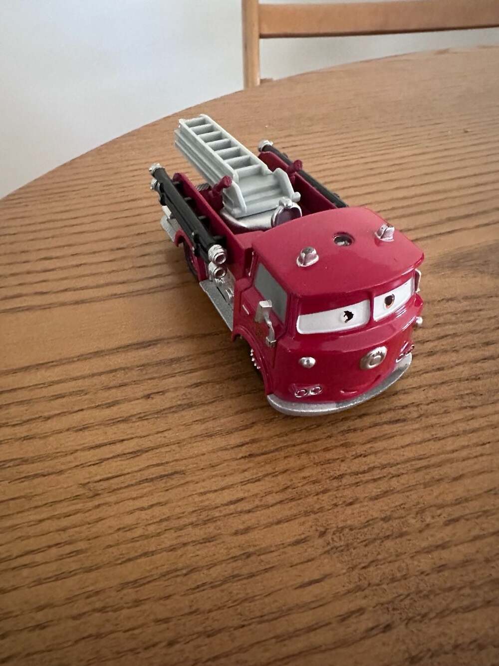 Disney Pixar Cars Red Fire Truck Metal Diecast Radiator Springs Fire Engine